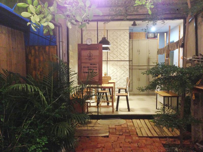 The Goose Cafe And Hostel Ubon Ubon Ratchathani Buitenkant foto